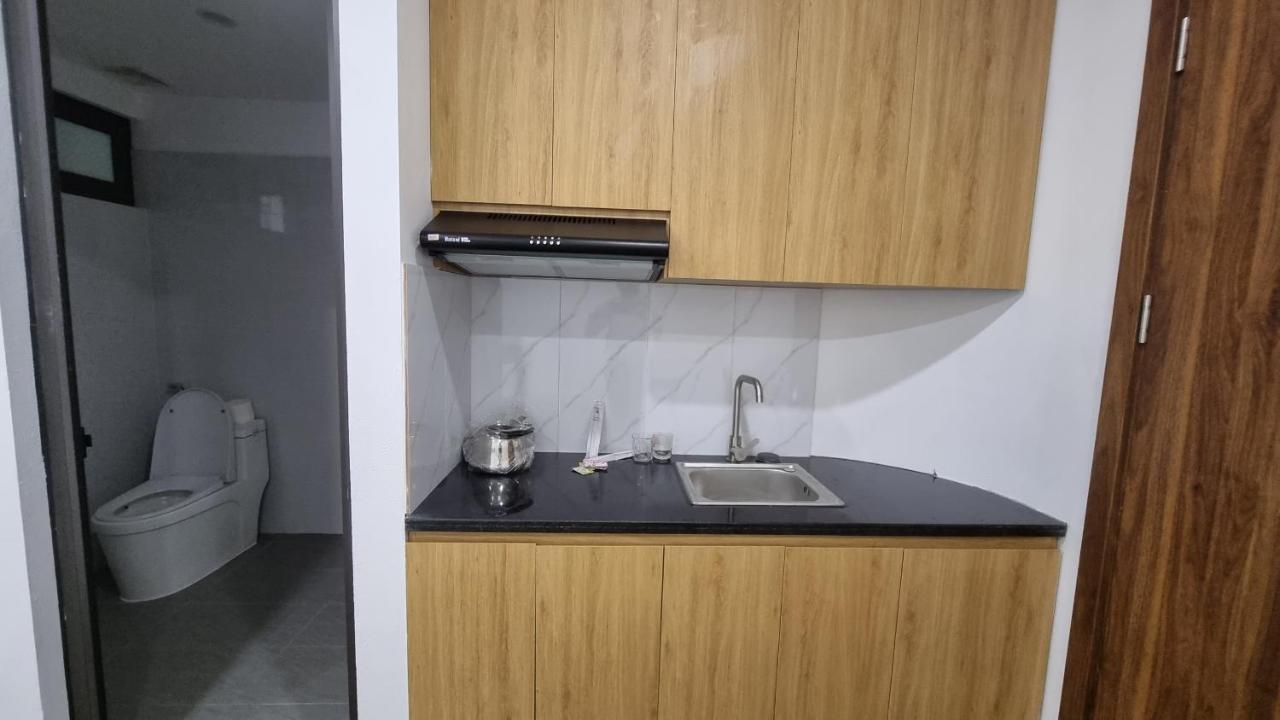 Era Apartment Khuc Thua Du Hanoi Exterior photo